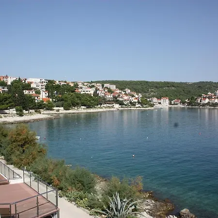 Jana Апартаменты Трогир